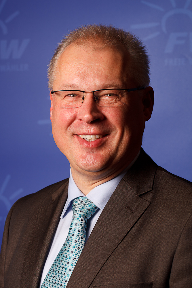 10.peter holl